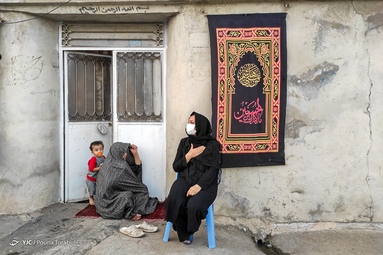 احیای یک سنت قدیمی عزاداری امام حسین (ع) در مقابل منزل شهدا با عنوان «هر کوچه شهید، یک حسینیه» - قزوین