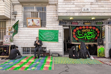 احیای یک سنت قدیمی عزاداری امام حسین (ع) در مقابل منزل شهدا با عنوان «هر کوچه شهید، یک حسینیه» - قزوین