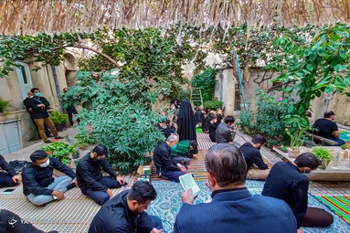احیای یک سنت قدیمی عزاداری امام حسین (ع) در مقابل منزل شهدا با عنوان «هر کوچه شهید، یک حسینیه» - قزوین