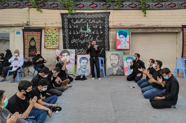 احیای یک سنت قدیمی عزاداری امام حسین (ع) در مقابل منزل شهدا با عنوان «هر کوچه شهید، یک حسینیه» - قزوین