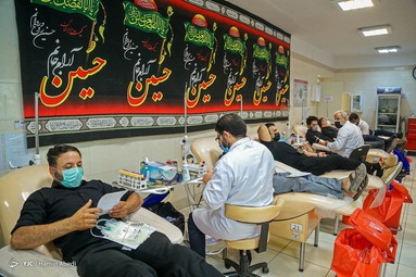 اهدای خون در روز تاسوعای حسینی - قم
