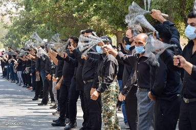 عزاداری ظهر عاشورا در روستای جوپار - کرمان
