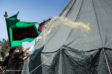 مراسم عزاداری و خیمه سوزان عاشورای حسینی - چهارراه گلوبندک