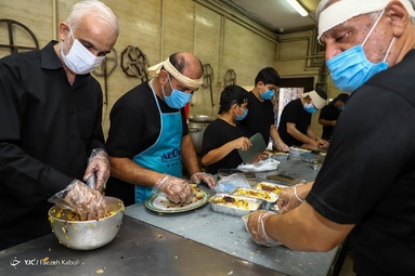 پخت و توزیع ۳ هزار پرس غذا توسط خادمین موکب علی بن موسی الرضا (ع) گلستان در عاشورای حسینی - گرگان