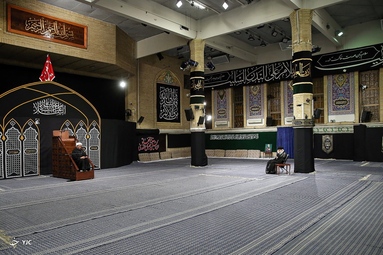 مراسم عزاداری شب شهادت امام سجاد (ع) - حسینیه امام خمینی (ره)