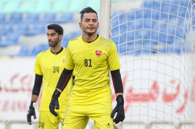 تمرین بازیکنان تیم فوتبال پرسپولیس زیر نظر مربیان خود