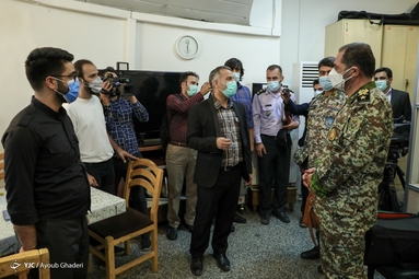 بازدید فرمانده نیروی پدافند هوایی ارتش از باشگاه خبرنگاران جوان