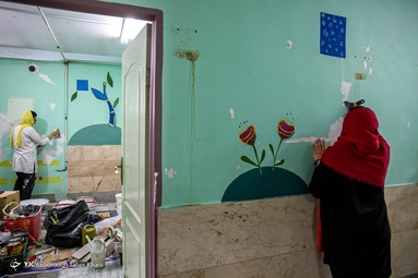 کودکان فرشته اند یکی از تیم‌های داوطلبی است که در جهت بازسازی و زیباسازی مدارس مراکز نگهداری کودکان کار، بیمارستان ها فعالیت می‌کنند.