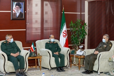 دیدار فرماندهان ارشد سپاه پاسداران با وزیر دفاع