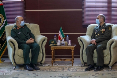 دیدار فرماندهان ارشد سپاه پاسداران با وزیر دفاع