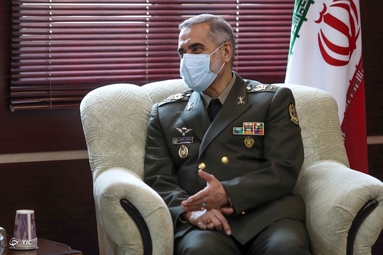 دیدار فرماندهان ارشد سپاه پاسداران با وزیر دفاع