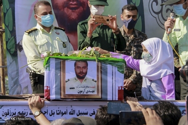 تشییع پیکر شهید مدافع وطن «مهدی آزمون» - آبادان