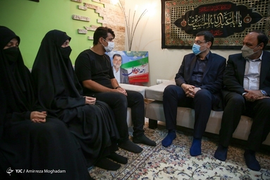 اولین روز قاضی‌زاده هاشمی در بنیاد شهید و امور ایثارگران