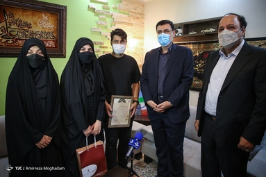 اولین روز قاضی‌زاده هاشمی در بنیاد شهید و امور ایثارگران