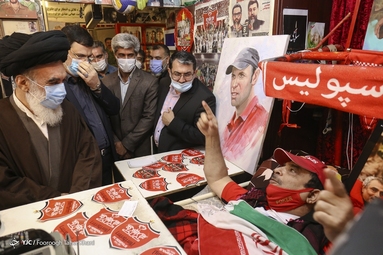 بازدید رئیس بنیاد شهید و امور ایثارگران از مرکز توانبخشی ثارالله