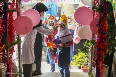 جشن شکوفه‌ها در مدارس - رشت