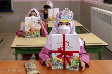 جشن شکوفه‌ها در مدارس - گرگان