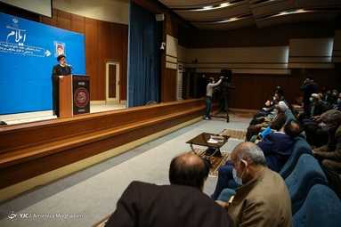دیدار رئیس جمهور با نخبگان و خانواده ایثارگران استان ایلام