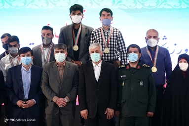تجلیل از جوانمردان و ورزشکاران مروج اخلاق