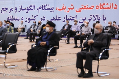 آغاز سال تحصیلی جدید در دانشگاه صنعتی شریف با حضور وزیر علوم