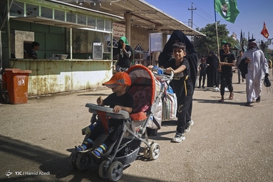 حضور کودکان در پیاده روی اربعین حسینی