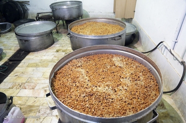 تهیه آش نذری اربعین حسینی