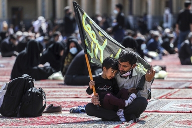 شاهچراغ چلّه نشین سوگ امام حسین (ع)