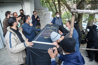 مراسم خاکسپاری علامه حسن زاده آملی