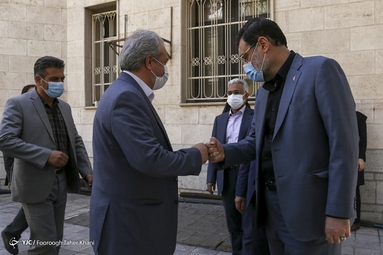 بازدید قاضی زاده هاشمی از بیمارستان روانپزشکی نیایش