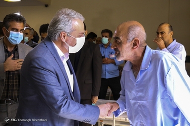 بازدید قاضی زاده هاشمی از بیمارستان روانپزشکی نیایش