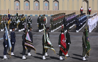 ارتباط تصویری فرمانده کل قوا با مراسم دانش‌آموختگی دانشجویان دانشگاه‌های افسری