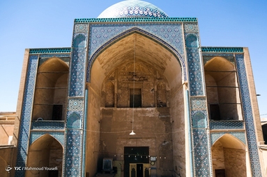 حال ناخوش بقعه سید رکن الدین یزد