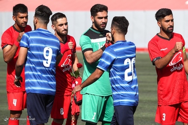 دیدار تیم های فوتبال امید استقلال و پرسپولیس با نتیجه تساوی تمام شد
