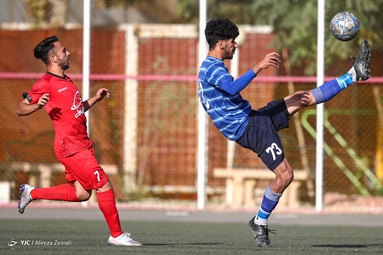 دیدار تیم های فوتبال امید استقلال و پرسپولیس با نتیجه تساوی تمام شد