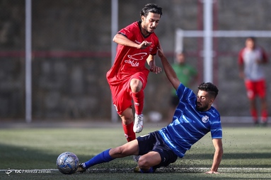 دیدار تیم های فوتبال امید استقلال و پرسپولیس با نتیجه تساوی تمام شد