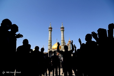 دسته عزاداری شهادت امام عسکری (ع) با حضور عزادارن اهل بیت - حرم حضرت معصومه (س)