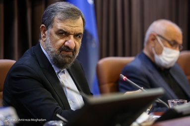 محسن رضایی معاون هماهنگی اقتصادی رییس جمهور در بازدید از طرح های صنعتی استان خوزستان