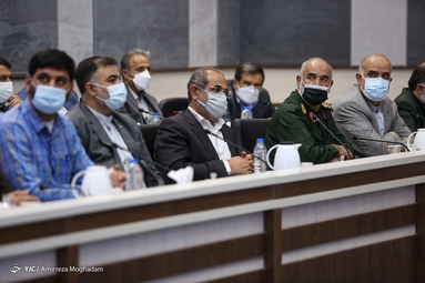 محسن رضایی معاون هماهنگی اقتصادی رییس جمهور در جلسه قرارگاه بازسازی مناطق زلزله زده اندیکا