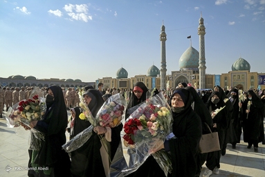 صبحگاه مشترک نیروهای نظامی و انتظامی - مسجد جمکران