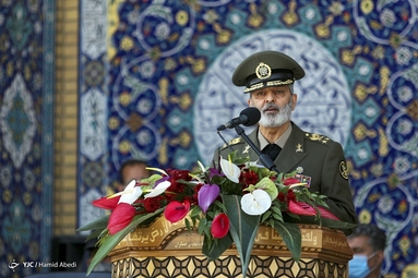 صبحگاه مشترک نیروهای نظامی و انتظامی - مسجد جمکران