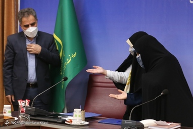 مراسم امضای تفاهم نامه معاونت امور زنان و خانواده و معاونت توسعه روستایی و مناطق محروم و تجلیل از برخی زنان روستایی