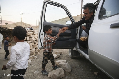 امداد رسانی گروه جهادی به روستاهای شهرستان اندیکا