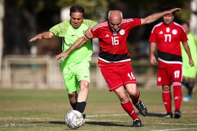 دیدار دوستانه دو تیم «منتخب فدراسیون فوتبال» و «پیشکسوتان شهدای چوار ۶۵ ایلام» با حضور قاضی‌زاده هاشمی، معاون رئیس‌جمهور و رئیس بنیاد شهید و امور ایثارگران