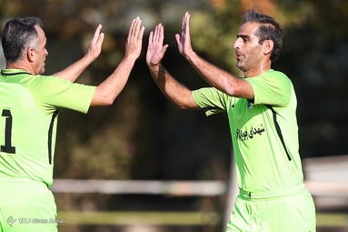 دیدار دوستانه دو تیم «منتخب فدراسیون فوتبال» و «پیشکسوتان شهدای چوار ۶۵ ایلام» با حضور قاضی‌زاده هاشمی، معاون رئیس‌جمهور و رئیس بنیاد شهید و امور ایثارگران