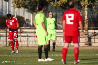 دیدار دوستانه دو تیم «منتخب فدراسیون فوتبال» و «پیشکسوتان شهدای چوار ۶۵ ایلام» با حضور قاضی‌زاده هاشمی، معاون رئیس‌جمهور و رئیس بنیاد شهید و امور ایثارگران