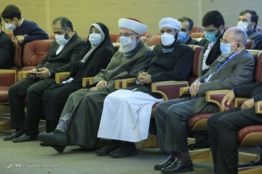 بازدید میهمانان خارجی سی‌وپنجمین کنفرانس وحدت از برج میلاد