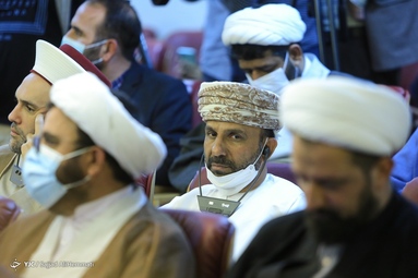 بازدید میهمانان خارجی سی‌وپنجمین کنفرانس وحدت از برج میلاد