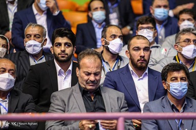 مراسم اهدای بازوبند پهلوانی سال ۱۴۰۰ و تجلیل از مدال آوران المپیک و پارالمپیک