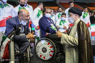 مراسم اهدای بازوبند پهلوانی سال ۱۴۰۰ و تجلیل از مدال آوران المپیک و پارالمپیک