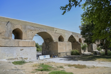 نمایی از پل قدیم دزفول
